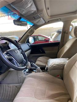 تۆیۆتا لاند کروزەر